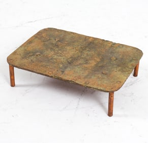 VINTAGE SULPUTRAL PAINTED IRON DISPLAY STAND