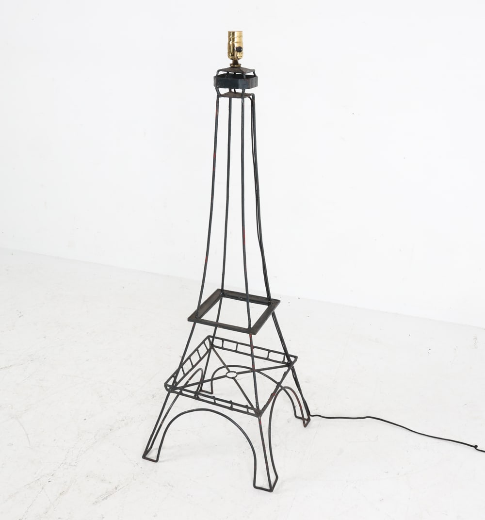 VINTAGE METAL EIFFEL TOWER LAMP (1 of 12)