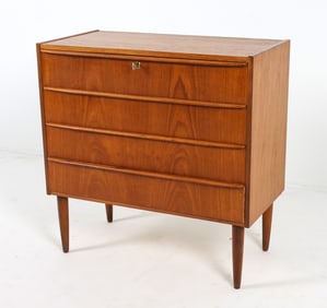 MID-CENTURY DANISH TEAK CHEST OF DRAWERS C. 1970S