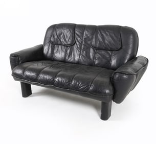 DE SEDE STYLE SCANDINAVIAN LEATHER SOFA C. 1970S