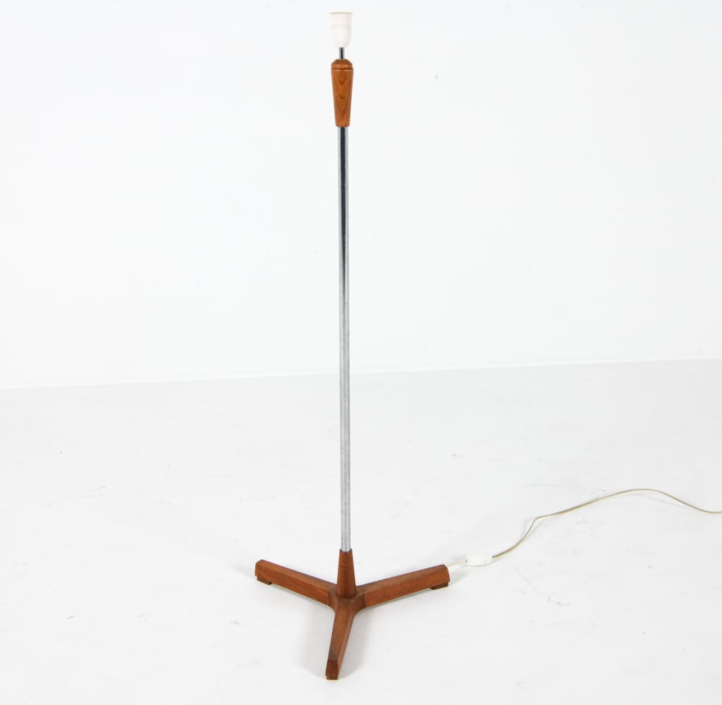 DANISH TEAK & STEEL FLOOR LAMP C. 1970S: Dimensions: H 47" x Dia. 17". Condition: Wiring untested, European plug. Wear consistent with age and use.