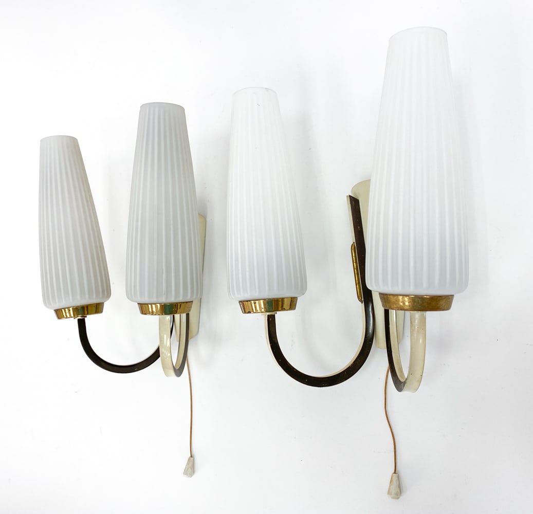 PAIR OF DUTCH GLASS & BRASS WALL SCONCES, C. 1950S (1 of 11)