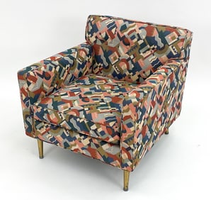 LOUNGE CHAIR