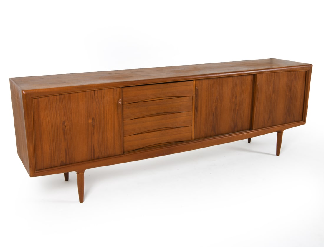 GUNNI OMANN ACO DANISH TEAK SIDEBOARD C. 1960S