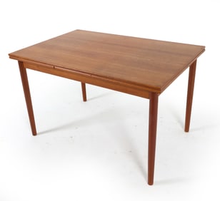 MID-CENTURY DANISH TEAK EXPANDING DINING TABLE
