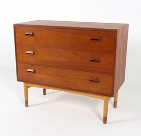 BORGE MOGENSEN FOR SOBORG MOBLER TEAK CHEST