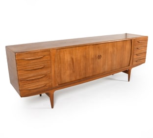 JOHANNES ANDERSEN DANISH TEAK SIDEBOARD C. 1960S