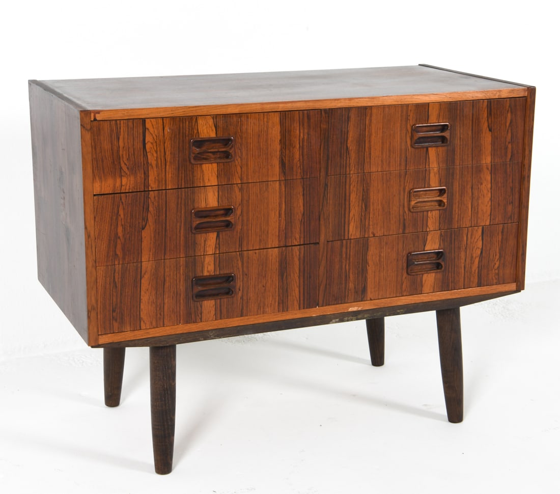 DANISH ROSEWOOD LOW CHEST OF DRAWERS C. 1960S: Dimensions: H 26.5" x W 34.5" x D 16.5". Condition: Minor scuffs and scratches. Wear consistent with age and use. PER E027