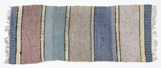VINTAGE SCANDINAVIAN WOOL RUG