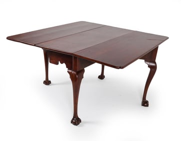 ANTIQUE CHIPPENDALE STYLE MAHOGANY DROP LEAF TABLE