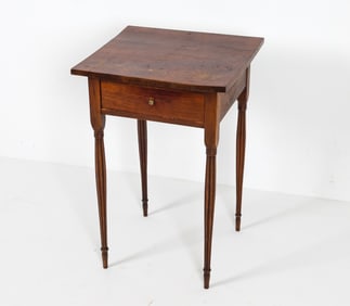 19TH C. FEDERAL STYLE MAHOGANY SIDE TABLE