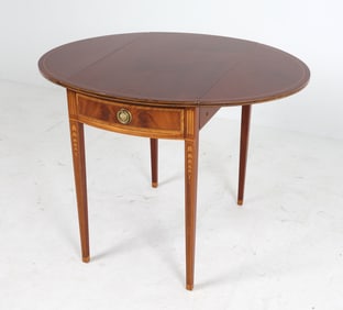 FEDERAL STYLE WALNUT DROP LEAF SIDE TABLE
