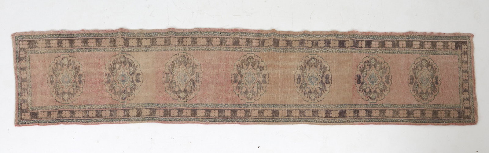 CONTEMPORARY ORIENTAL RUNNER RUG (1 of 10)