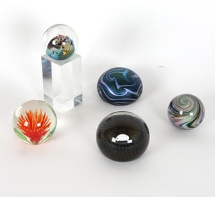 ART GLASS PAPERWEIGHT GROUPING