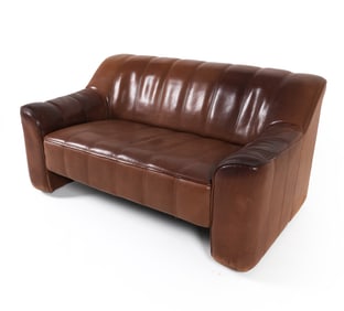 DE SEDE DS 44 SWISS LEATHER SOFA C. 1970S