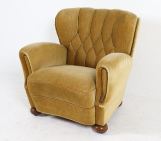 MID-CENTURY DUTCH MOHAIR LOUNGE CHAIR C. 1960S