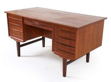 MID-CENTURY DANISH TEAK DESK C. 1960S