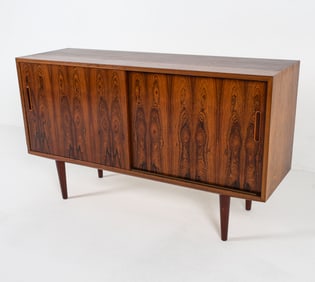 HUNDEVAD DANISH ROSEWOOD SIDEBOARD C. 1960S