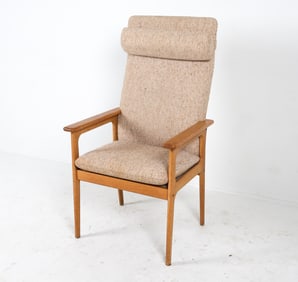 O. D. MOBLER DANISH WOOL & OAK LOUNGE CHAIR 1960S