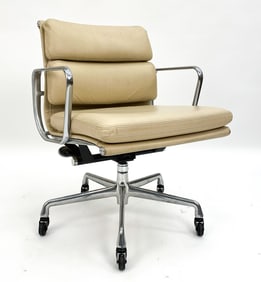 EAMES HERMAN MILLER SOFT PAD MANAGEMENT CHAIR