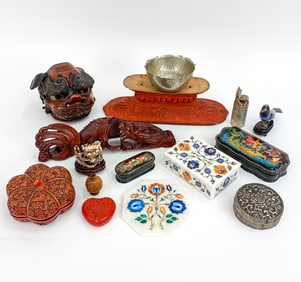 ANTIQUE CHINESE DECORATIVE GROUPING