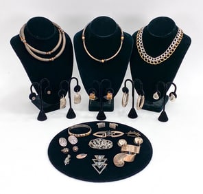 GROUPING OF STERLING SILVER JEWELRY