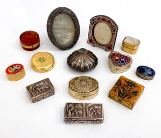 GROUPING INCL. MINIATURE BOXES & FRAMES