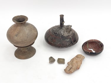GROUPING OF PRE-COLOMBIAN POTTERY