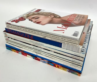GROUPING OF CONTEMPORARY FASHION MAGAZINES