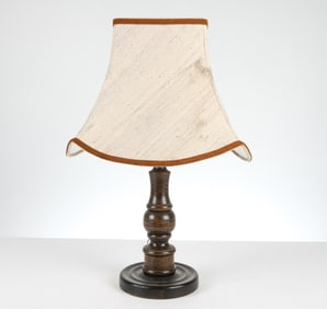 VINTAGE SWEDISH TURNED PINE TABLE LAMP