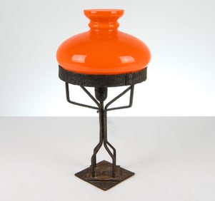 STRINDBERG STYLE IRON TABLE LAMP