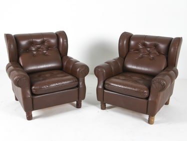 PAIR OF SCANDINAVIAN LEATHER LOUNGE CHAIRS 1970S