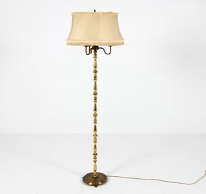 MID-CENTURY BRASS FLOOR LAMP C. 1950S