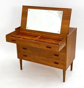 ATTR. VODDER DANISH MID-CENTURY TEAK VANITY CHEST