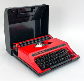 ITALIAN IMC ROVER 2000 PORTABLE TYPEWRITER