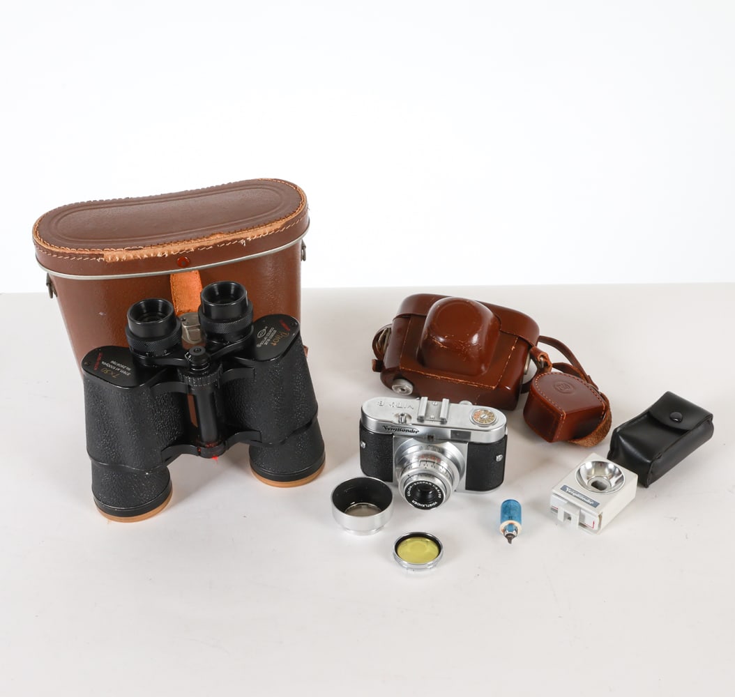 VINTAGE VOIGTLANDER CAMERA & BINOCULARS (1 of 9)