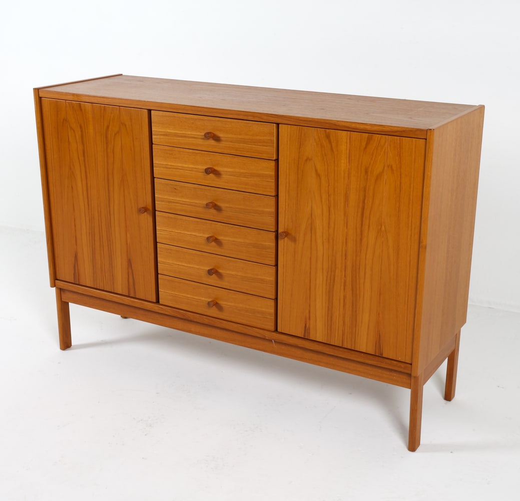 MID-CENTURY DANISH TEAK SIDEBOARD C. 1970S (1 of 18)