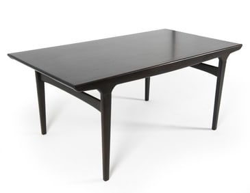 MID-CENTURY DANISH OAK EXPANDING DINING TABLE