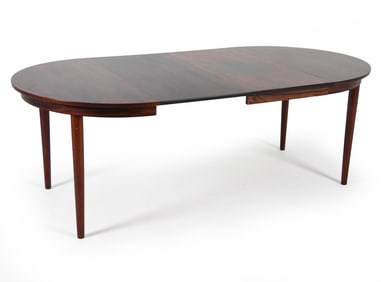 MID-CENTURY DANISH ROSEWOOD EXPANDING DINING TABLE