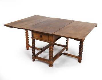 ANTIQUE SCANDINAVIAN OAK GATE-LEG DINING TABLE