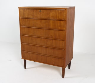 MID-CENTURY DANISH TEAK CHEST OF DRAWERS C. 1960S