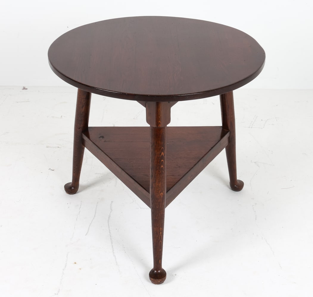 ENGLISH PROVINCIAL STYLE OAK CRICKET TABLE (1 of 15)