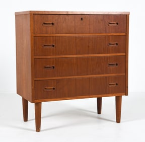 MID-CENTURY DANISH TEAK CHEST OF DRAWERS C. 1960S