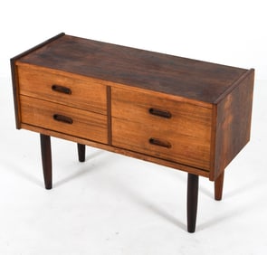 DANISH MID-CENUTRY ROSEWOOD LOW CHEST C. 1960S
