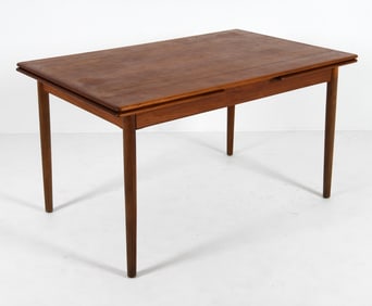 MID-CENTURY DANISH TEAK EXPANDING TABLE C. 1960S