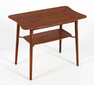 MID-CENTURY DANISH TEAK SIDE TABLE C. 1960S