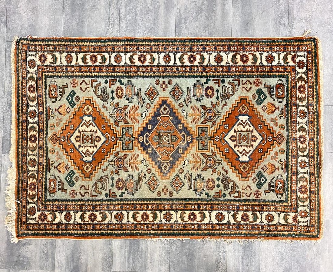 VINTAGE PERSIAN HAND WOVEN WOOL RUG (1 of 7)