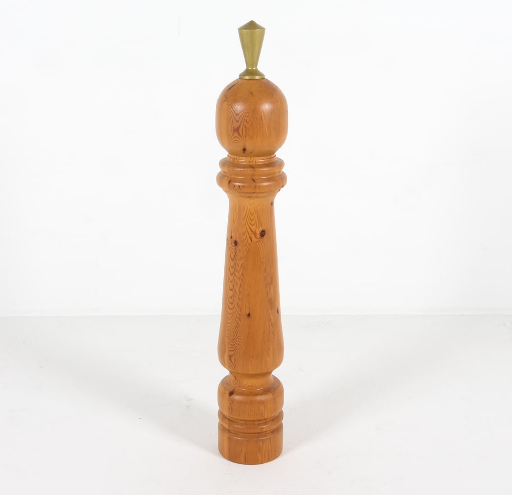 LARGE TURNED PINE & BRASS NEWEL POST DECOR (1 of 10)