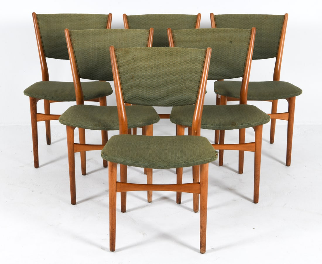 (6) FINN JUHL STYLE TEAK & WOOL DINING CHAIRS: Chairs in the style of Finn Juhl, manufactured at Slagelse Mobelvaerk. Green-tone wool upholstery.Dimensions: 32" x W 19.75" x D 17", SH 18"Condition: Light scattered nicks, marks and rubbing to frame