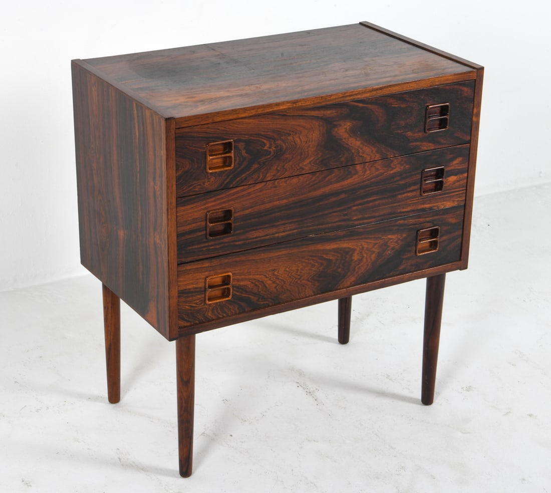 BROUER DANISH ROSEWOOD CHEST OF DRAWERS: Circa 1960s. Dimensions: H 27" x W 24.5" x D 14.5" Condition: Faint scattered nicks and dings. Wear Presents well overall.